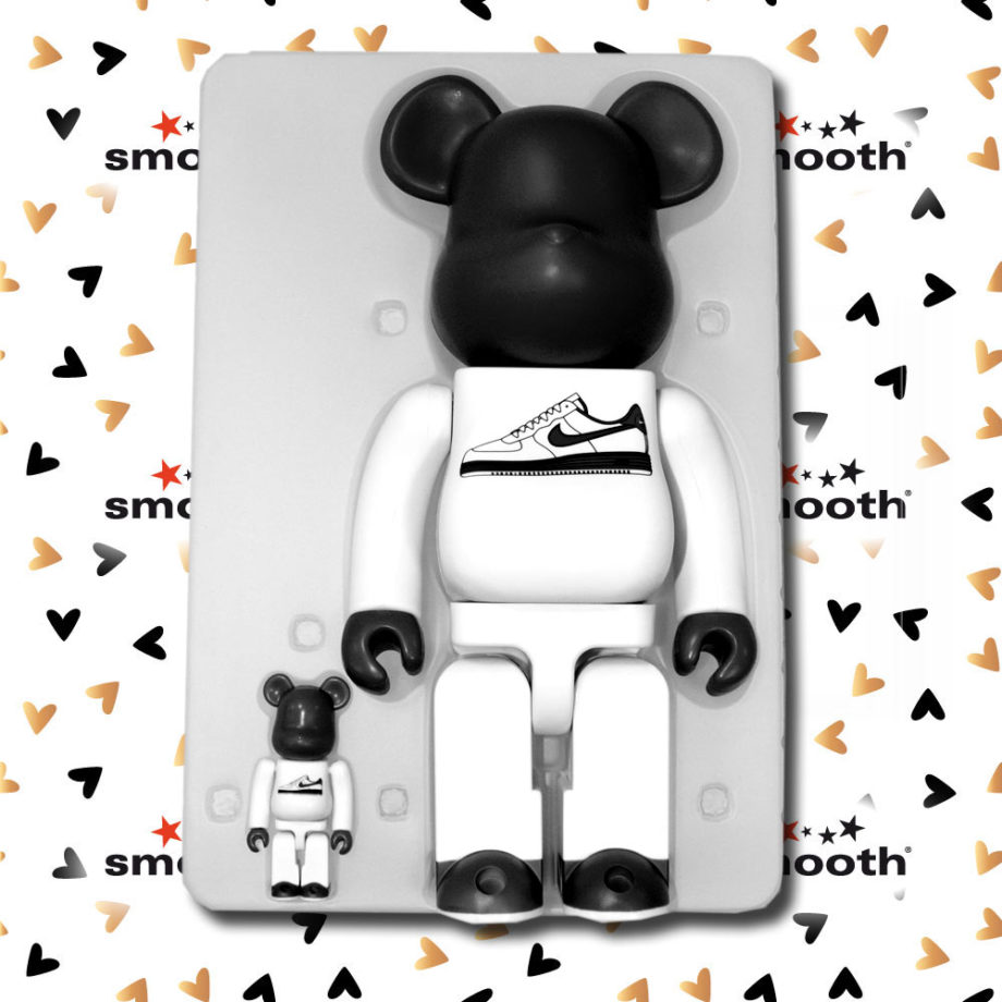 Medicom Toy Nike Lunar Force 1 Bearbrick set 100% 400% Black White Gray Limited Edition